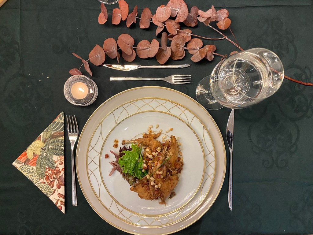 Receita de Perdiz com uvas, rum e pinhões